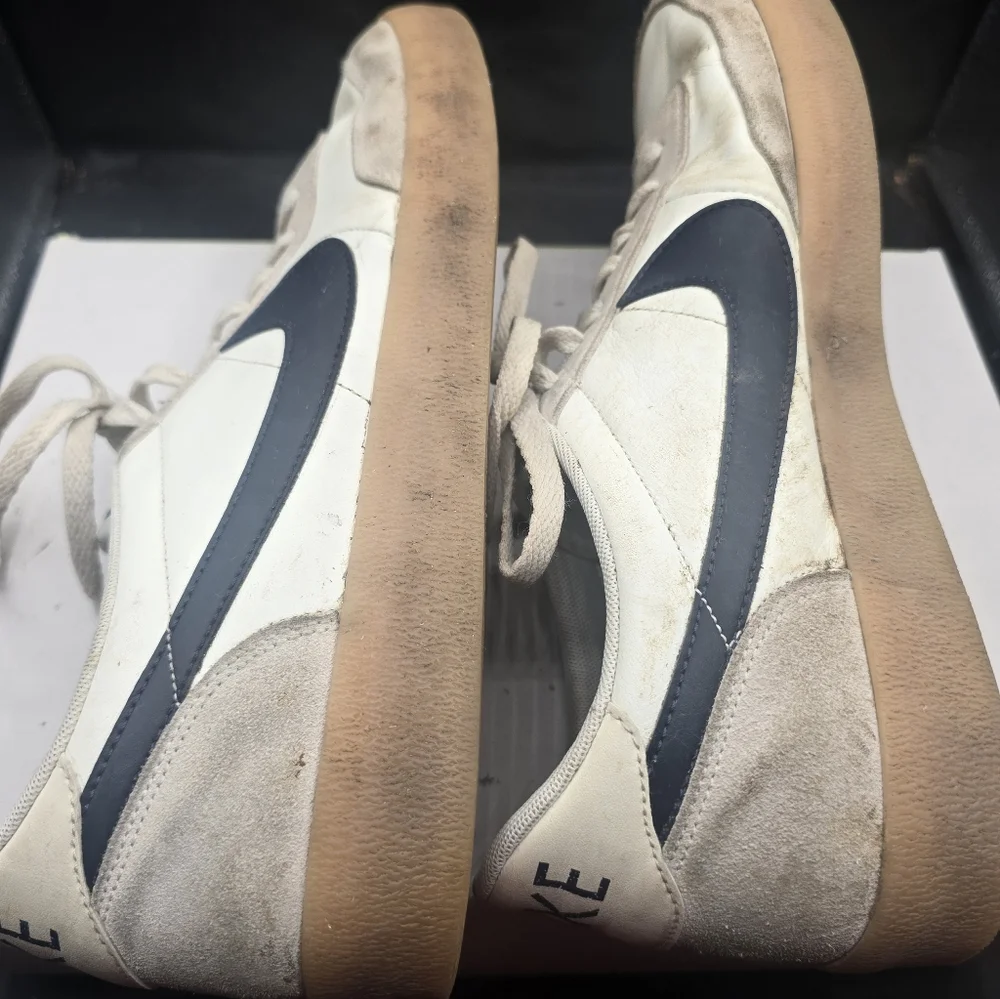 Nike Men's‎ White and Gray Sneakers